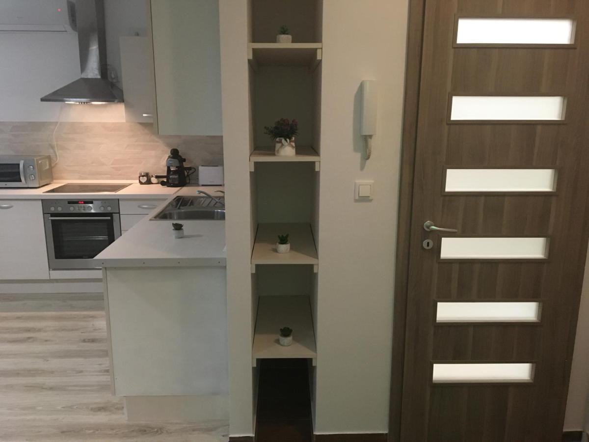 Queen Apartman Ντέμπρετσεν Εξωτερικό φωτογραφία